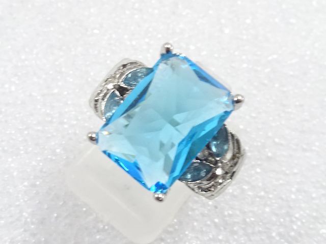 JAPANESE KIMONO / ANTIQUE COLORED STONE RING (SIZE 12.5)